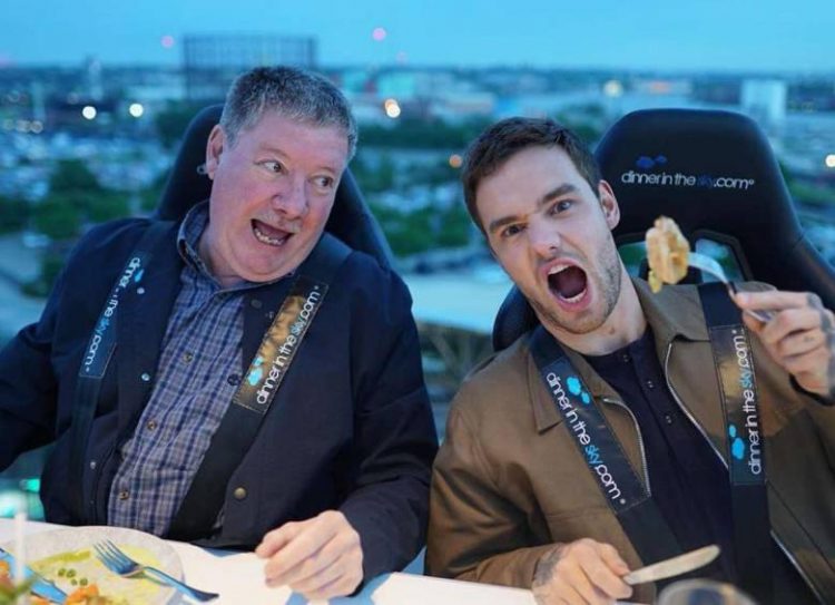 Padre de Liam Payne es demandado por amigo del cantante
