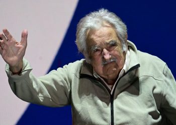 José Mujica dice que se está muriendo luego de que su cáncer se expandiera al hígado