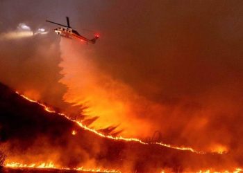 Nuevo incendio en California tras alerta por vientos fuertes