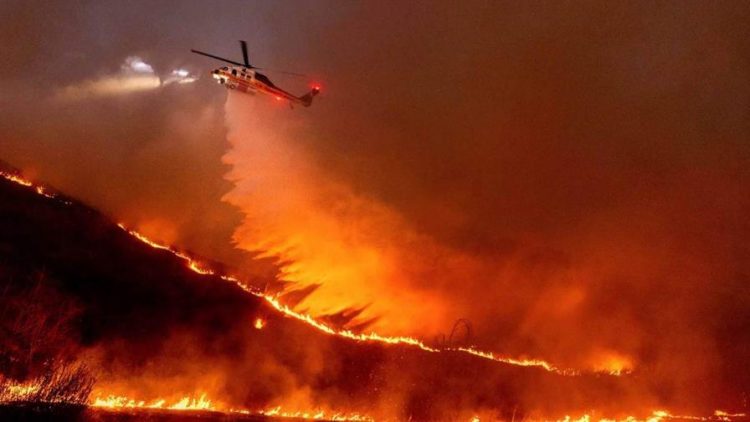 Nuevo incendio en California tras alerta por vientos fuertes