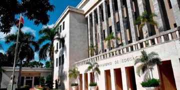 Minerd rechaza paros convocados por la ADP y advierte que afectan el calendario escolar