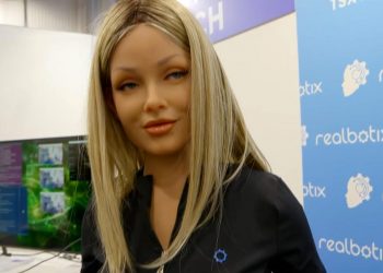 Aria: El robot diseñado para compañerismo e intimidad