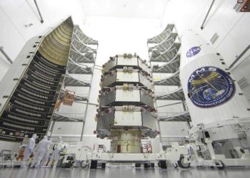 Detectan trino de ondas cósmicas en región inesperada del espacio