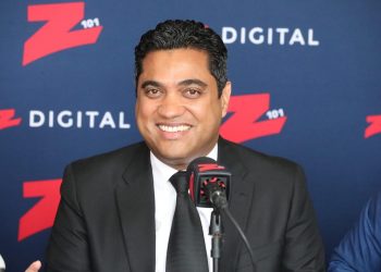 Kelvin Cruz anuncia RD$2 mil millones para obras deportivas