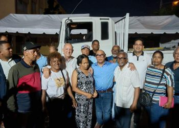 Gobierno beneficiará a más de 8 mil familias con programa de titulación en el DN