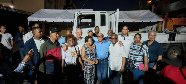 Gobierno beneficiará a más de 8 mil familias con programa de titulación en el DN