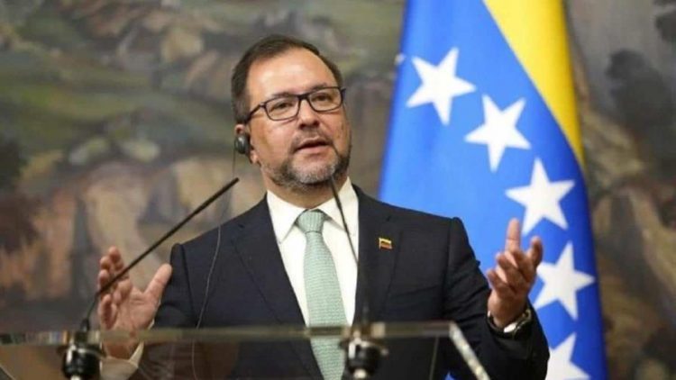 Venezuela lanza operativo para atender desplazados colombianos