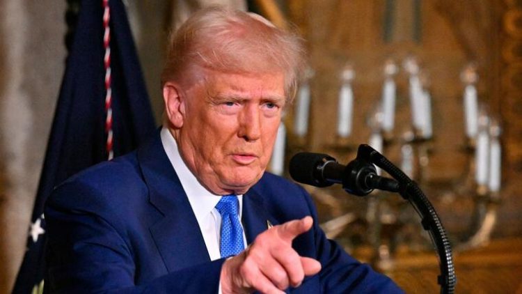 Trump amenaza con sanciones a funcionarios locales opositores