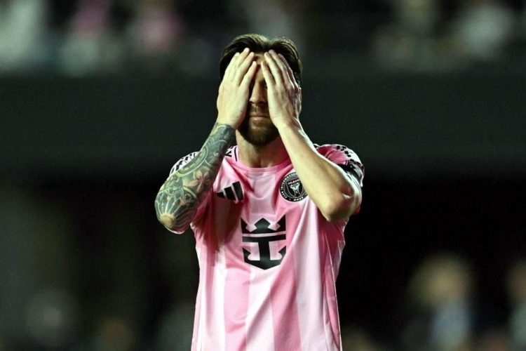 MLS multa a Messi por agredir a un asistente del NYCFC