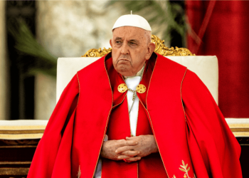 El Papa Francisco en estado crítico con insuficiencia renal y oxígeno