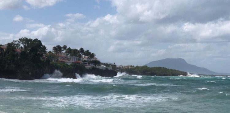 Lluvias y oleaje peligroso por viento del noreste