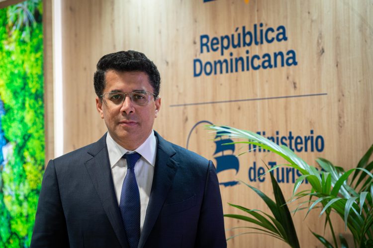 Ministro Collado invita a los colombianos a seguir visitando la República Dominicana