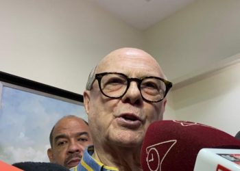 Mejía: "No estoy de acuerdo con un gran aumento salarial"