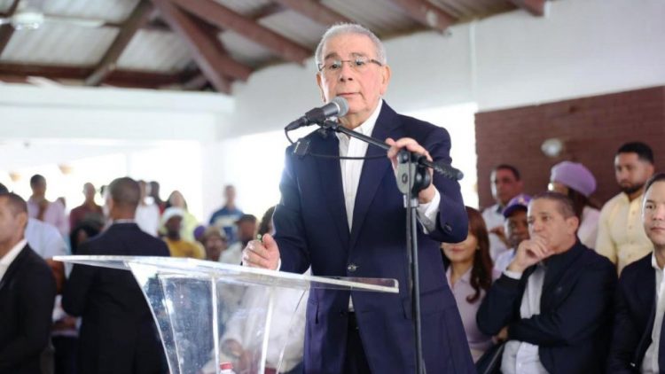 Danilo Medina: “Yo no fui al Gobierno a hacer negocios, fui a servir”