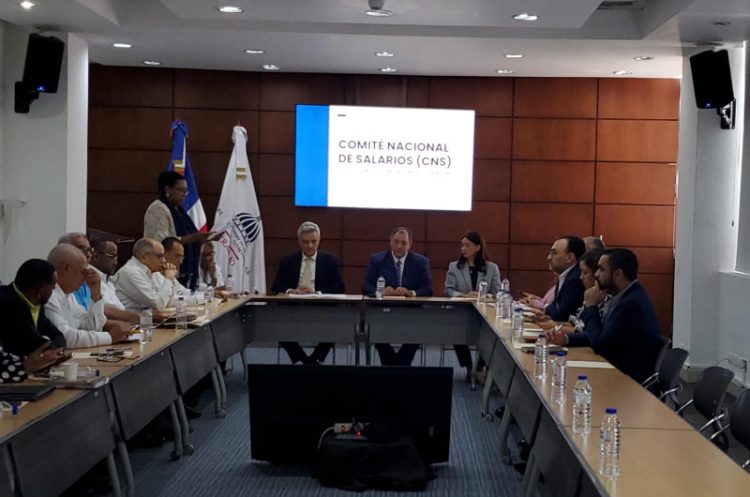 Posponen reunión del Comité de Salarios para mañana
