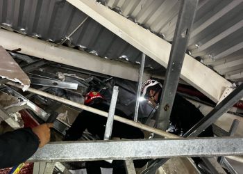 Colapso de techo en centro comercial de Perú deja varios heridos y muertos