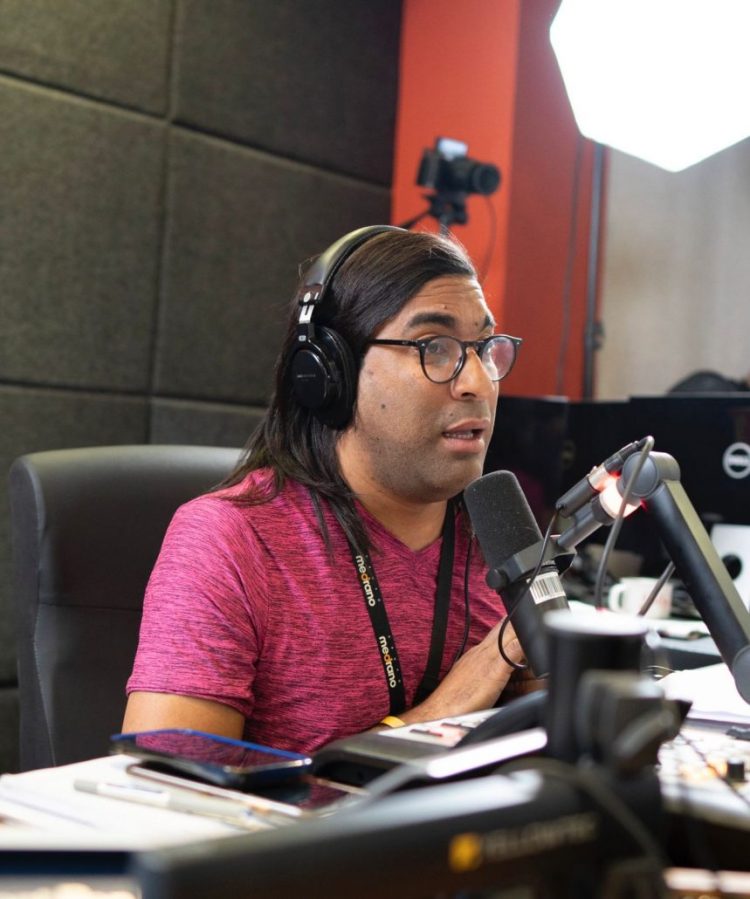 Comunicador Alberto Vargas ingresado en cuidados intensivos