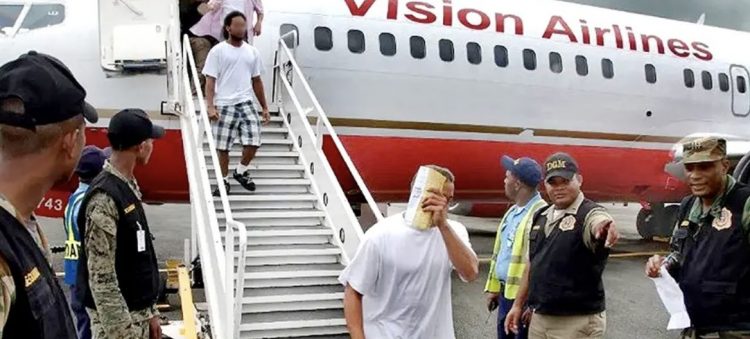 Abinader afirma que RD está listo para recibir dominicanos deportados