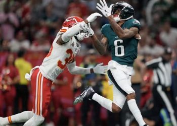 Philadelphia Eagles vencen a Chiefs 40-22 en el Super Bowl