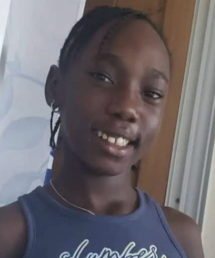 Buscan a niña de 9 años desaparecida en Los Frailes