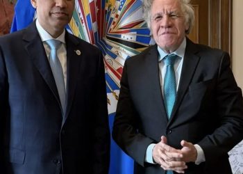 Presidente del INDOTEL se encuentra con el secretario general de la OEA