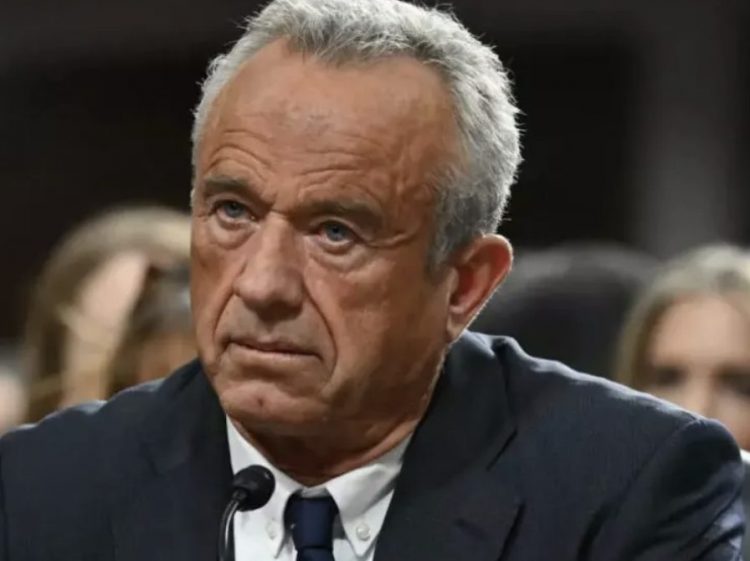 Robert F. Kennedy, nuevo secretario de salud de EEUU