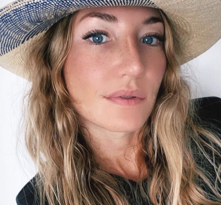 "Quiere castigarme porque decidí no ser de su propiedad"; dice exesposa de Noboa