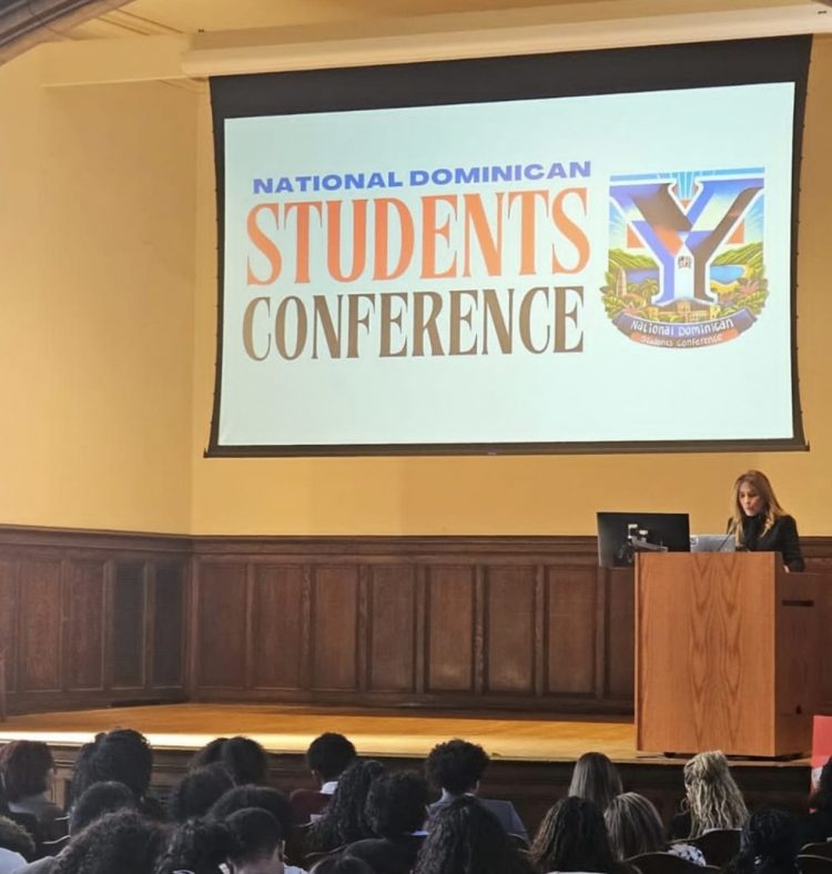 Estudiantes dominicanos celebran sus raíces en Yale
