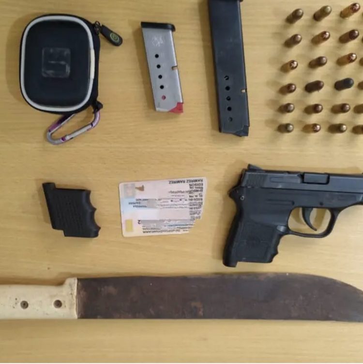 Arrestan a hombre con arma ilegal en Barahona