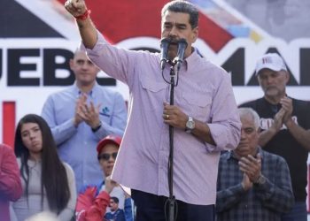 Maduro reitera su llamado a un diálogo de "igual a igual" entre EEUU y Venezuela
