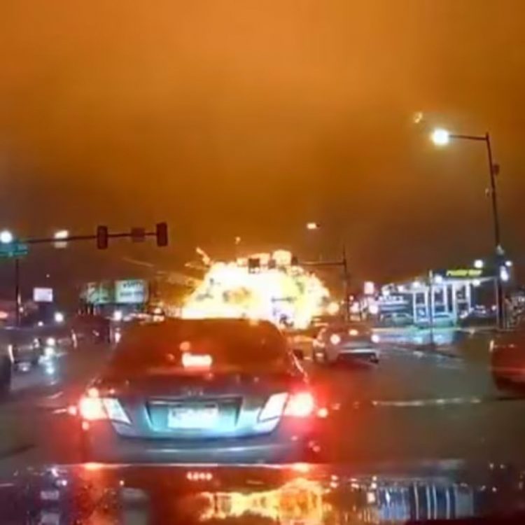 Al menos seis muertos tras estrellarse un avión en Filadelfia