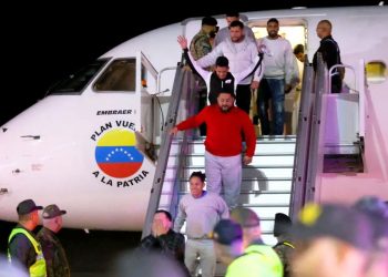 Llegan a Venezuela los primeros migrantes deportados desde Estados Unidos