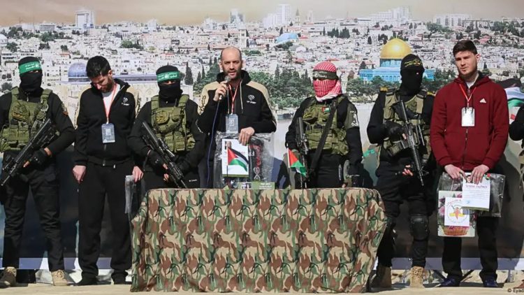 Hamás libera a tres rehenes israelíes en el sur de la Franja de Gaza