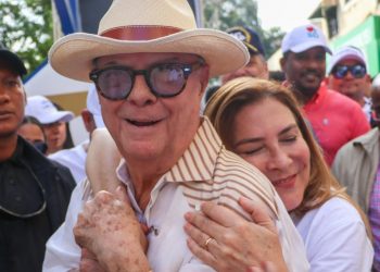 Hipólito dice Carolina Mejía ha demostrado que tiene condiciones para las presidenciales