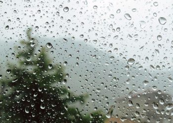 Lluvias dispersas y oleaje peligroso en el país