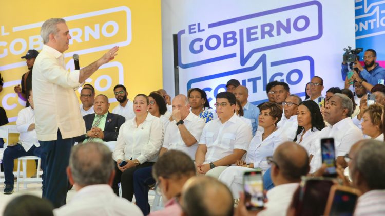 Presidente Abinader lanza programa “El Gobierno Contigo”