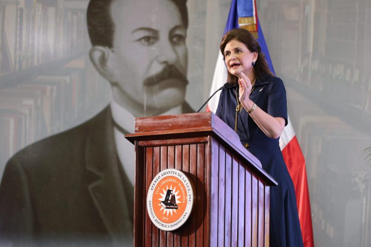 Raquel Peña anuncia la implementación de las “Fiestas de la Lectura” en el país