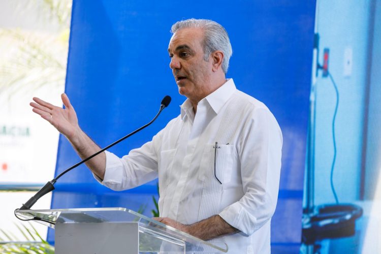 Presidente Abinader visitará las provincias Espaillat y San Cristóbal este jueves