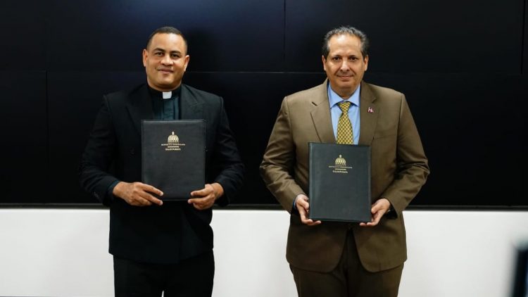 Salud Pública y UCSD firman acuerdo de formación