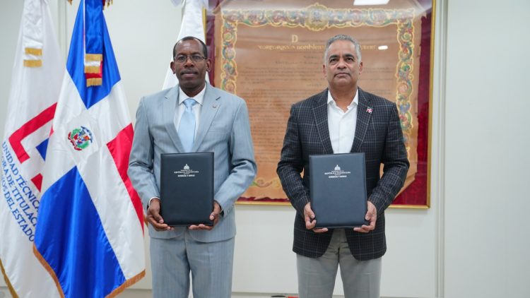 Gobierno iniciará la titulación de terrenos de familias en El Nuevo Llagal, Maimón