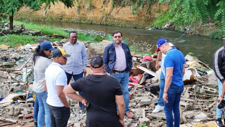 Indrhi avanza en adecuación del río de Nagua para arroz