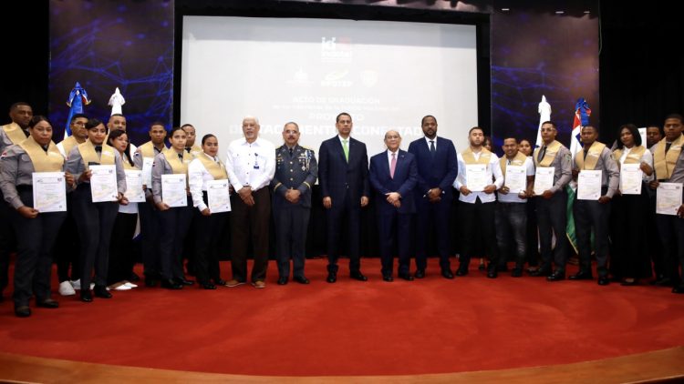 Indotel gradúa a 140 agentes en habilidades tecnológicas