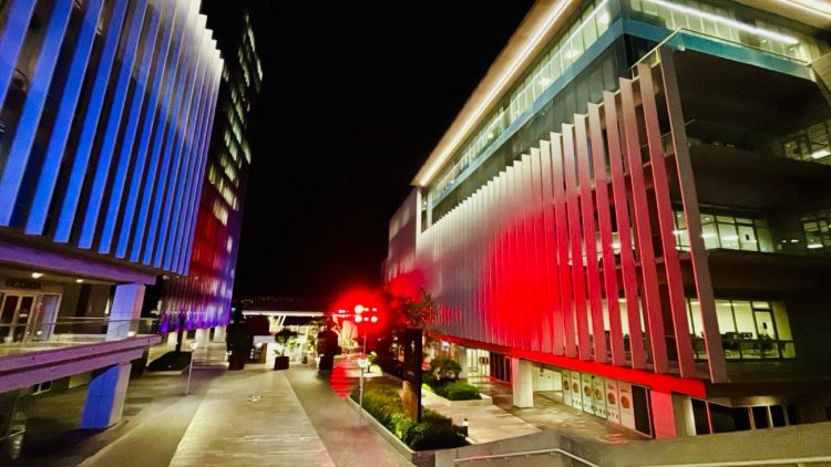 Tegucigalpa se ilumina con los colores de la Bandera Nacional de República Dominicana