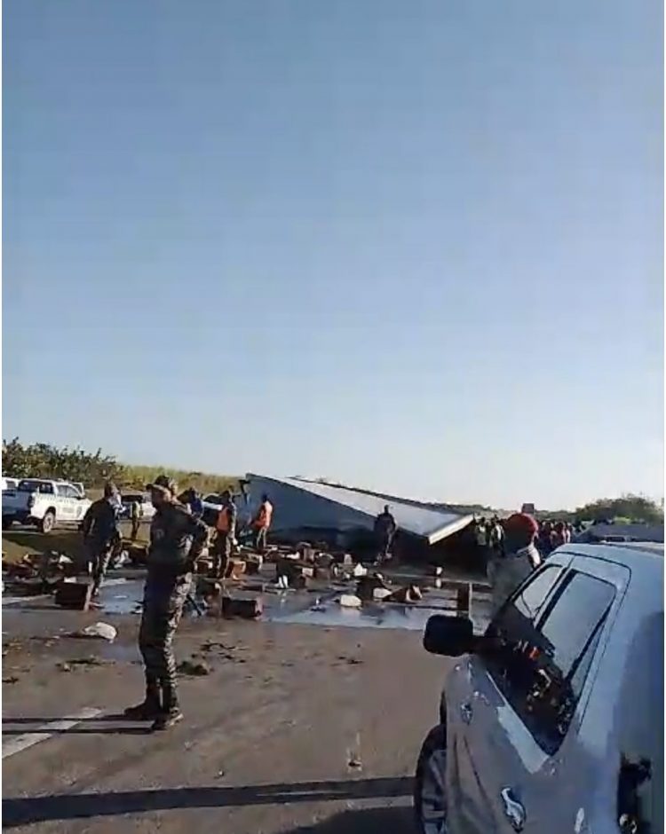 Dos muertos y un herido en un accidente de tránsito en la Autovía del Coral