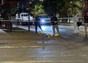 Sicarios ejecutan a tres personas con más de 50 disparos en Chile