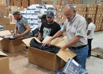 Inabie garantiza entrega a tiempo de útiles y uniformes para alrededor de 2 millones de estudiantes