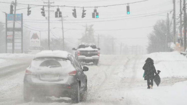 Frío extremo en EEUU causa la muerte de dos niños