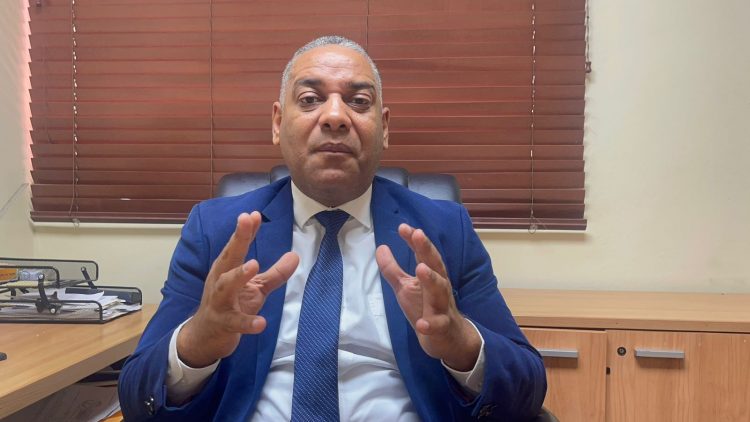 Diputado Carlos Gil presenta su renuncia irrevocable al PLD