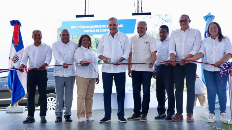 Abinader inaugura obras viales y desarrollo en San Juan