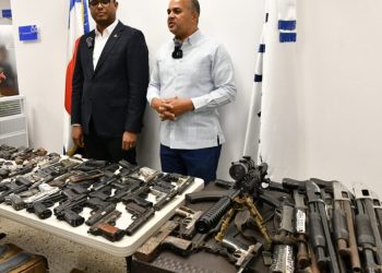 Entregan al Ministerio de Interior y Policía 17,000 municiones y 94 armas de fuego